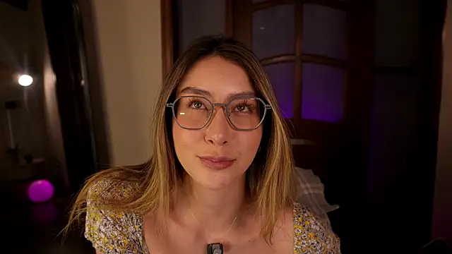 lua_ferch__ (F young) - look my tits