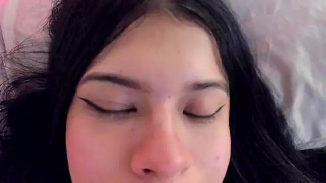 dapnne_ (F young) - Oil on buttocks and bounce