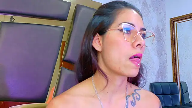 nicoleesposito (F young) - Tits in your face 🥵