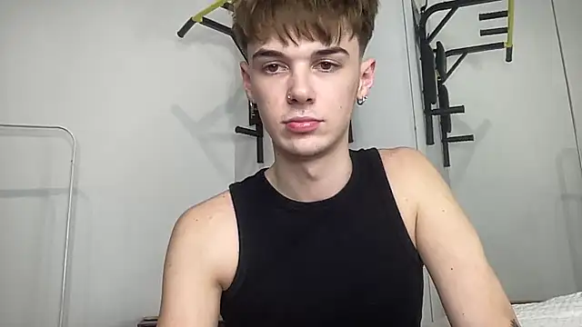 milk_guy (M twink) - buy new toy)