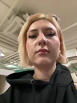 senyavibes - SenyaVibes's free webcam