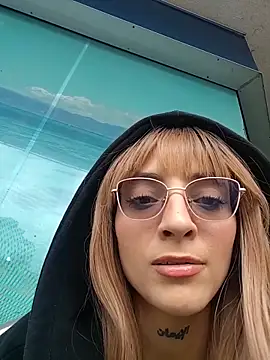 dani-peggin - Dani-peggin's free webcam