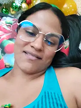 SweetAlmaa webcam stripchat model stream image