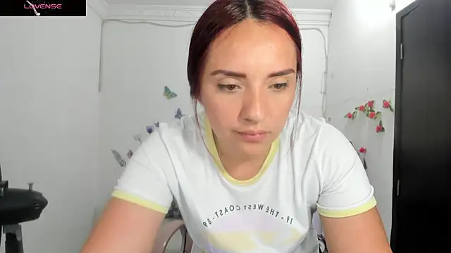 nicoll_crazzy webcam stripchat model stream image