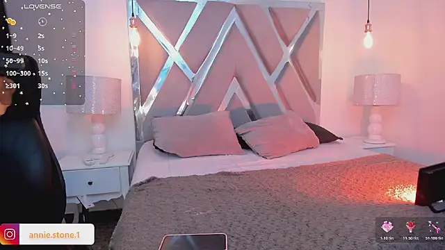 AnniEsstone webcam stripchat model stream image