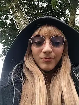 dani-peggin - Dani-peggin's free webcam