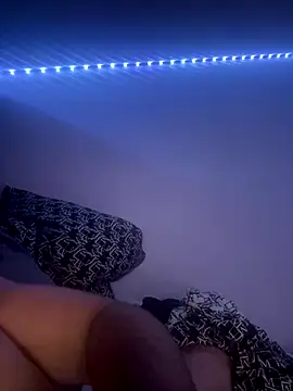 hornyteenleon (M twink) - Abspritzen