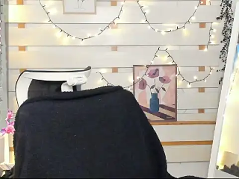 Josephine_Kiss webcam