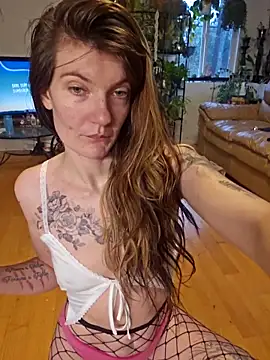 YourFavCanadianMILF webcam