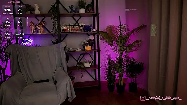 careful_i_bite_nya - Careful_i_bite_nya's free webcam