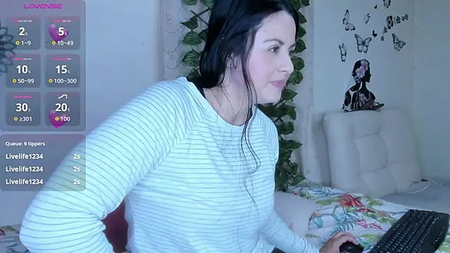 juli_castillo8 - Juli_Castillo8's free webcam