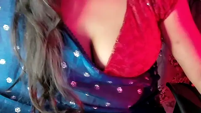 SilkenSundari webcam