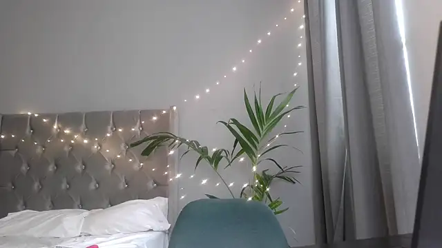 mini_kunis - Mini_kunis's free webcam