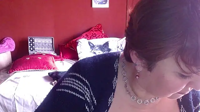 sasharosee2 - Sasharosee2's free webcam