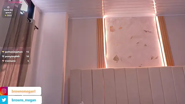 Megan_browns1 webcam