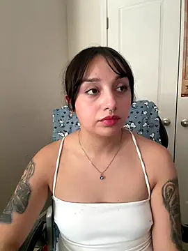 CharmingMaddie webcam