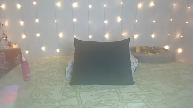 cindyahkiss - CindyAhKiss's free webcam