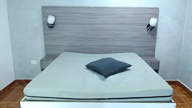 loony_zion - Loony_Zion's free webcam