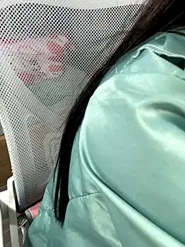 mina048 - Mina048's free webcam