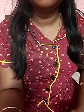 Webcam Model (Keerthee_)  is live.Free join now!