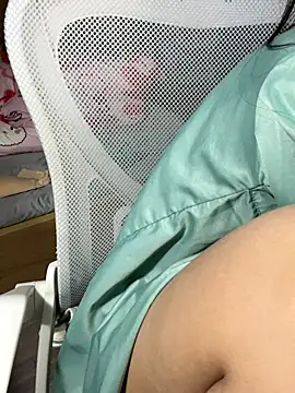 mina048 - Mina048's free webcam