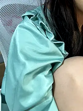 mina048 - Mina048's free webcam