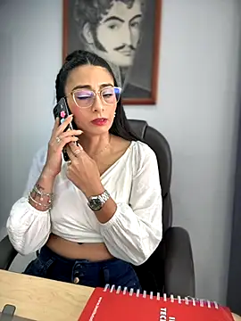 _Bella-Office1 webcam