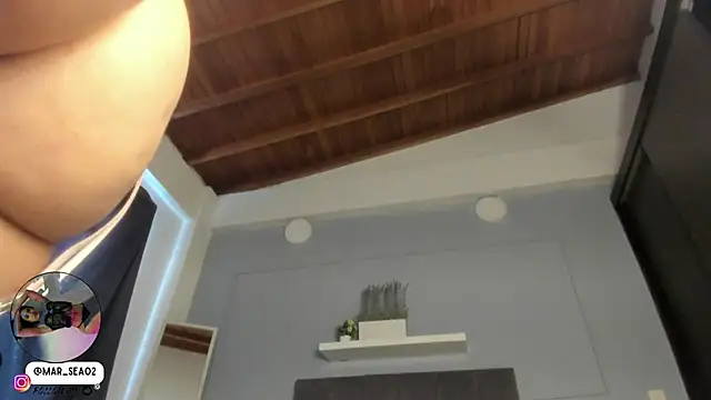 sweet_sea (F young) - Naked and clap ass