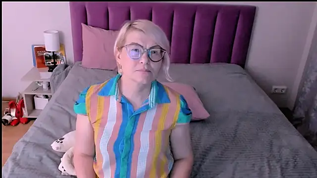 sabrinamacmarren - Sabrinamacmarren's free webcam