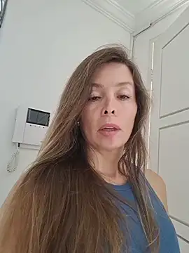 Webcam Model (karina_warthon)  is live.Free join now!