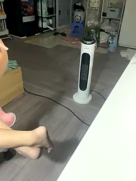 mina048 - Mina048's free webcam