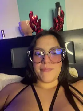 Webcam Model (alilith)  is live.Free join now!