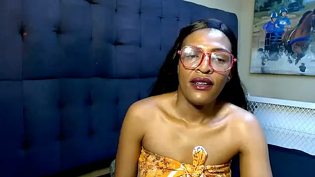 SpicyQueenxxxx webcam