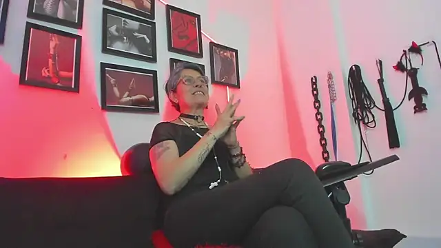 MistressNyx_cg webcam