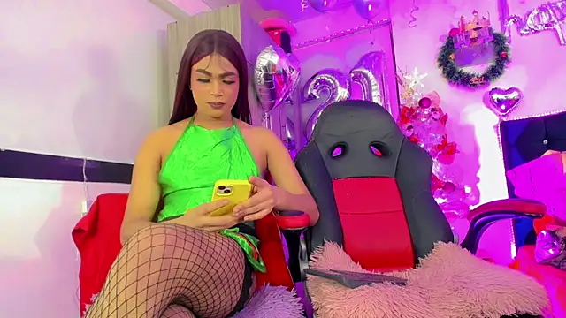 Hellen_moons__ webcam