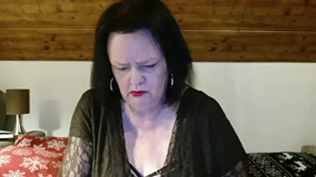 TiffanyMature webcam