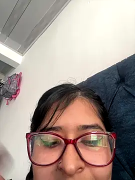 zjapinha_tahya - Zjapinha_tahya's free webcam