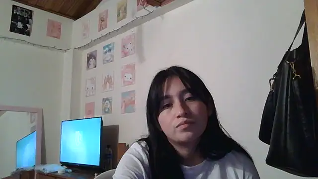 arielle_lov (F teen) - all naked with crream