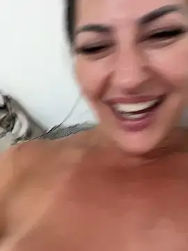 deusasafada (F milf) - Banho