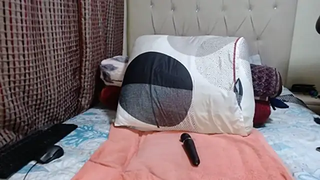 CHOCOLATEDARKBUSTYX webcam