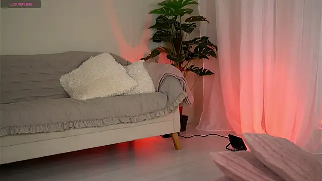 laracullen - LaraCullen's free webcam - UK Sex Cams