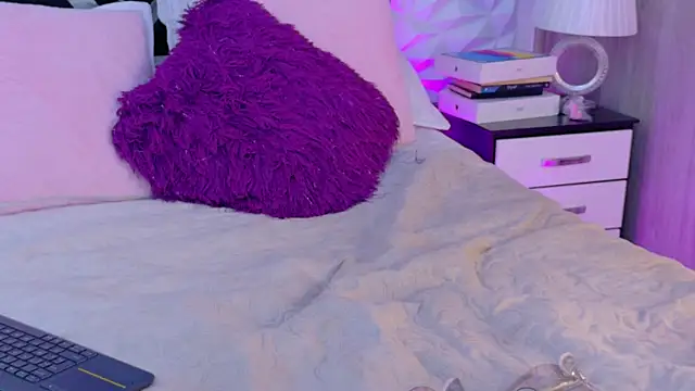 bunny_nicolle - Bunny_nicolle's free webcam