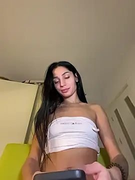 vickym99 - VickyM99's free webcam - UK Sex Cams