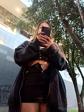 cata_city1106 (F young) - Show titis public😈🍒