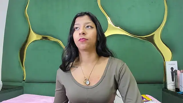 vanelin18 - VaneLin18's free webcam