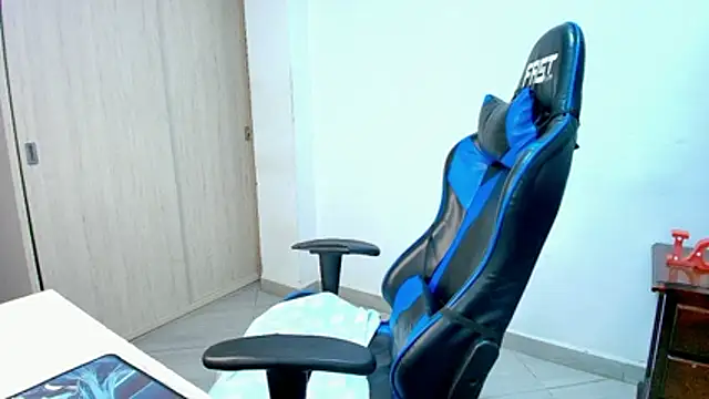 sophiax-x - Sophiax-x's free webcam