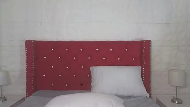 lucy_n_pink - Lucy_n_pink's free webcam