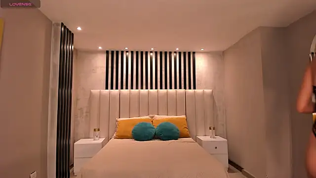 niasalvatore - NiaSalvatore's free webcam