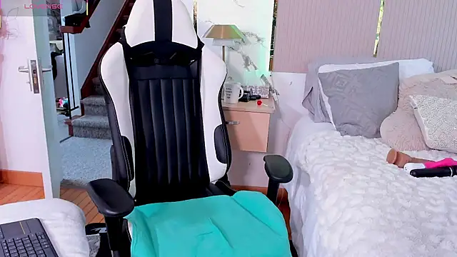 jadeh_williams02 - Jadeh_Williams02's free webcam