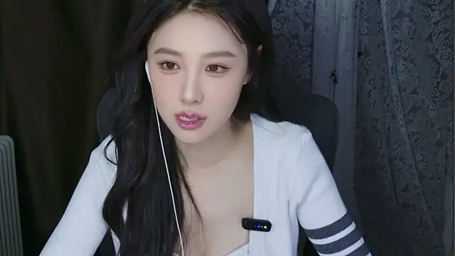 huanxbaby - Huanxbaby's free webcam